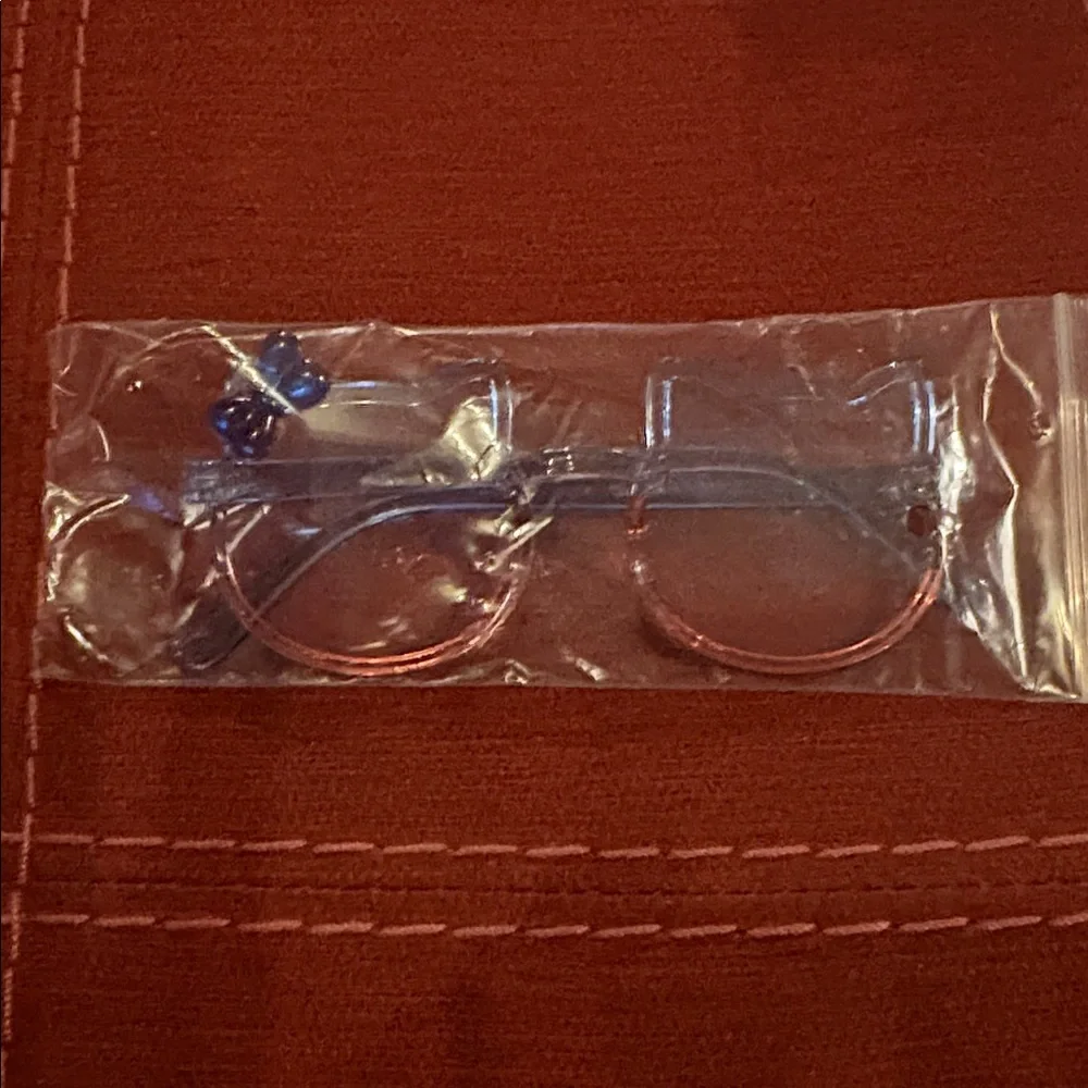 🆕Kids: HELLO KITTY THEMED Cat-Ear Sunglasses - Pink and Blue